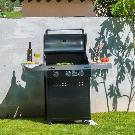 Villa Oasis - Your Luxury Away From *