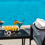 Βίλα Oasis - Your Luxury Away From