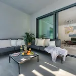Oasis - Your Luxury Away From *