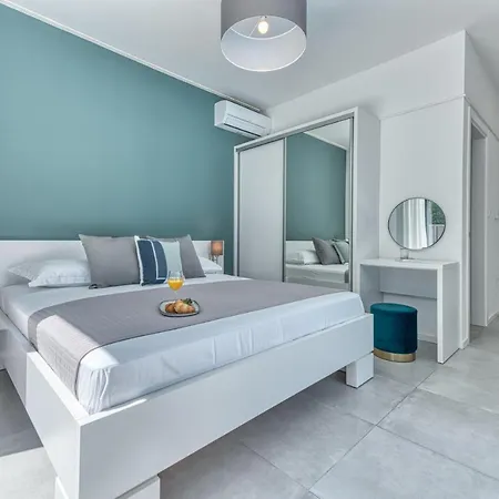 Villa Oasis - Your Luxury Away From *